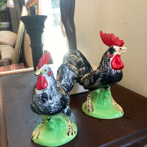 Small pottery rooster 