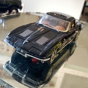 Die cast vintage Corvette 