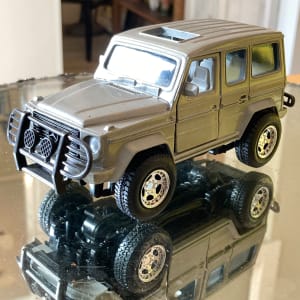 Die cast vintage Mercedes suv 