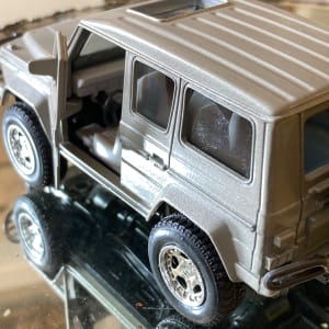 Die cast vintage Mercedes suv 