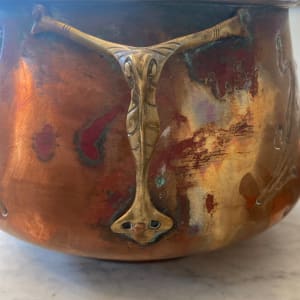 Large hand hammered arts and crafts copper 2 handled covered pot 