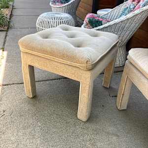 Pair of upholstered square upholstered benches 
