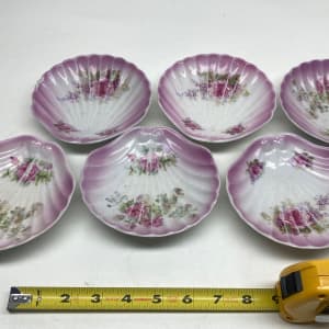 set of 6 shell dishes 