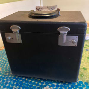1948 Singer sewing machine portable 