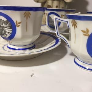 Avenir porcelain cups and saucers 