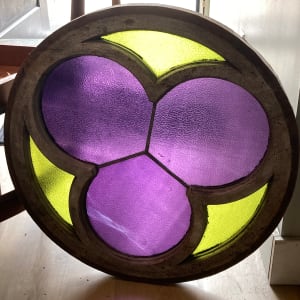 Circular stained glass window 