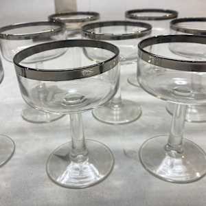 Mid century 8 champaign glasses 