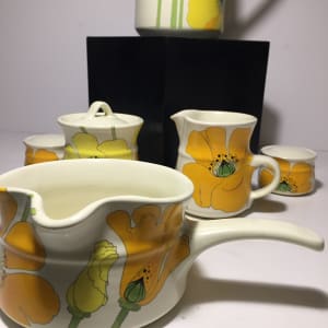 Vintage Poppy pitcher and pottery set 