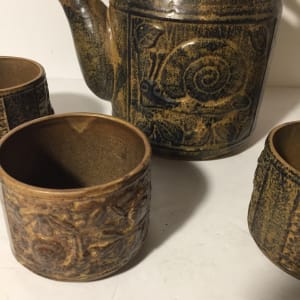 vintage Japanese art pottery snail motif teapot and cups 
