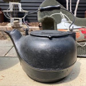 Number 9 cast iron kettle 