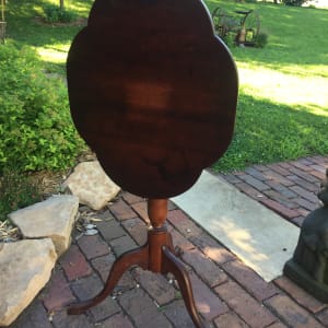 Early American style tilt top accent table