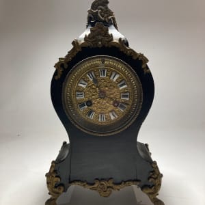 Ornate shelf clock 