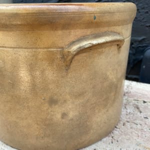 1 1/2 gallon salt glaze crock 