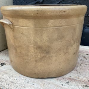 1 1/2 gallon salt glaze crock 