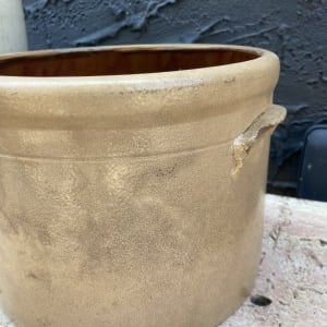 1 1/2 gallon salt glaze crock 