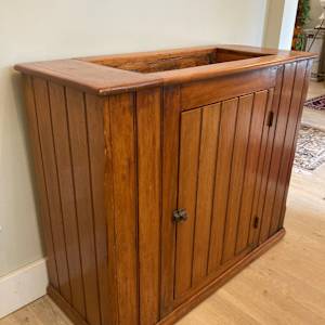 Primitive dry sink 