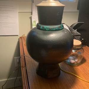 Vintage handprinted arts n crafts table lamp with pottery base 