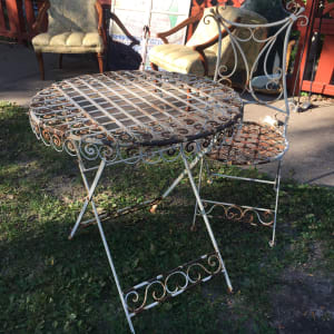 Vinage iron patio table and chair