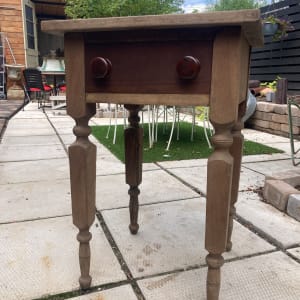 Primitive early single drawer stand 