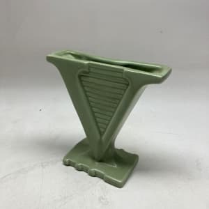 light green "V" pottery planter 