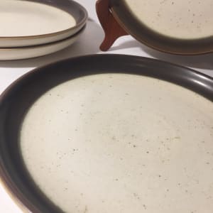 English stoneware dinner plate(s) 