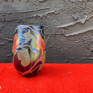 Art Glass vase with flowers 