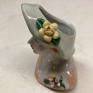 Porcelain head vase 
