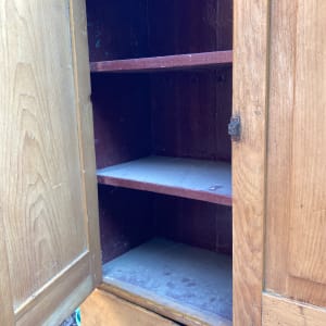 Early 19th century pine wall cabinet 