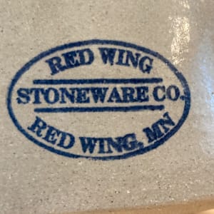 Collector Red Wing 1996 crock 