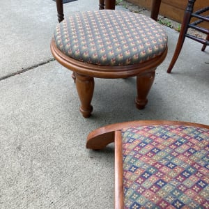 circular ottoman 