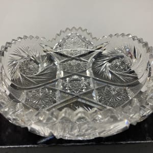 Low cut glass bowl 