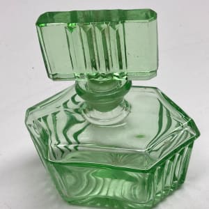 Green glass Art Deco Perfume bottle with stopper 