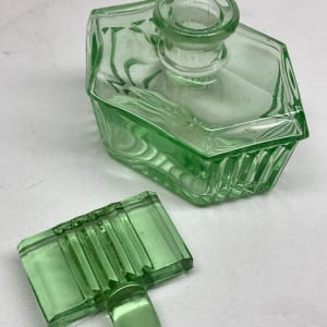 Green glass Art Deco Perfume bottle with stopper 