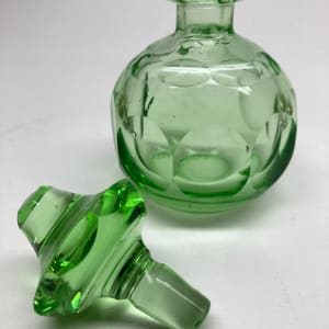 Green glass Art Deco Perfume bottle with stopper 