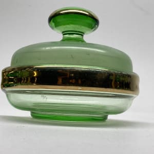 Green glass Art Deco Perfume covered powdered dish 