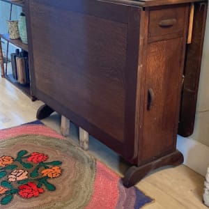 Oak drop leaf with storage 