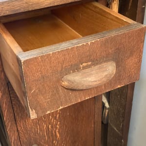 Oak drop leaf with storage 