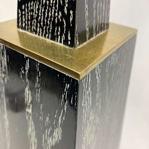 black 1950's table lamp with brass accents 