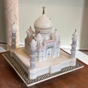 Alabaster Taj Mahal sculpture 