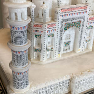 Alabaster Taj Mahal sculpture 