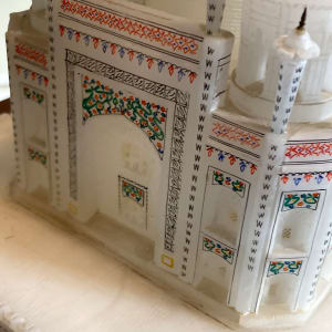 Alabaster Taj Mahal sculpture 