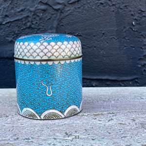 dragon motif covered cloisonné jar 