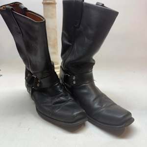 Motorcycle boots, Image 1.