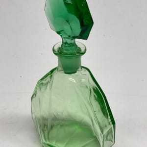 Green glass Art Deco Perfume bottle with stopper 