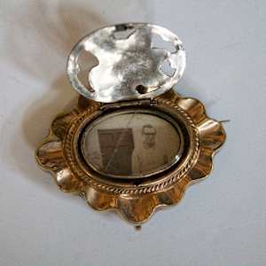 Brooch by Unknown, England 