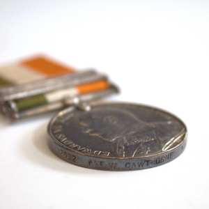 King's South Africa Medal by Royal Mint, George William De Saulles, Image 2.