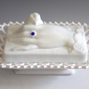 Covered Dish by Atterbury Glass Company, Image 2.