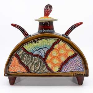 25008 Spanning Out (Lidded Vessel) by Sandy Miller  Image: FRONT