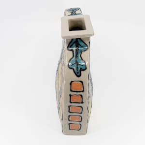 25041 - Sculptural Lidded Vessel by Sandy Miller  Image: SIDE 2