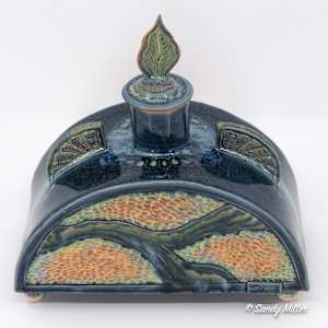25038 - Crusted (Lidded Vase) by Sandy Miller, Image 8.